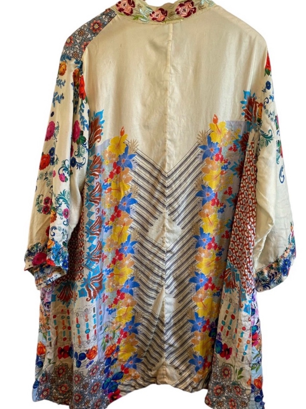 Johnny Was Cream and Pink Floral Embroidered Silk Kimono - Picture 5 of 5